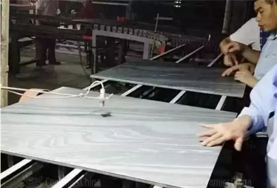 通体大理石瓷砖